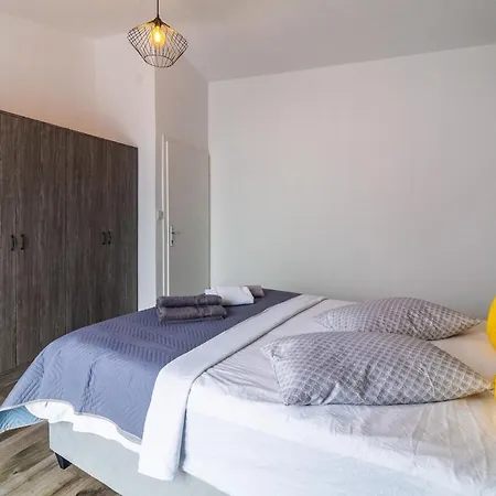 Apartment Spacious Family By The Sea *