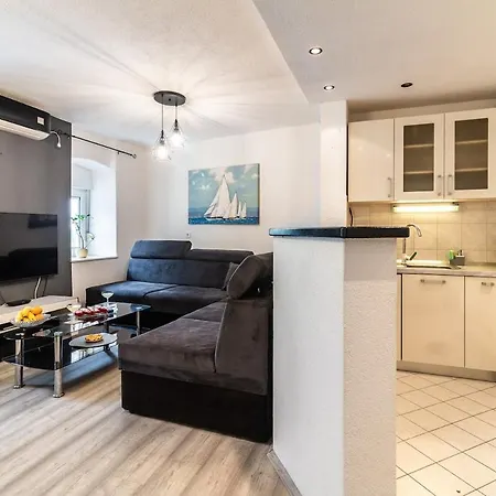 Apartment Spacious Family By The Sea *