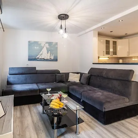 Apartment Spacious Family By The Sea *