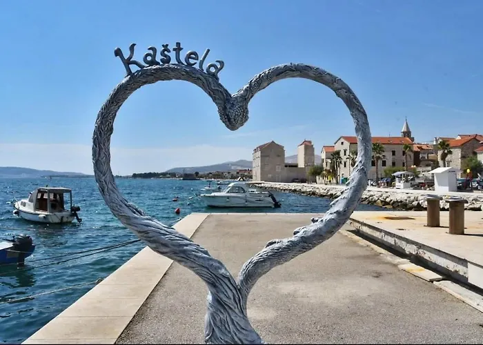 Spacious Family By The Sea 아파트 *