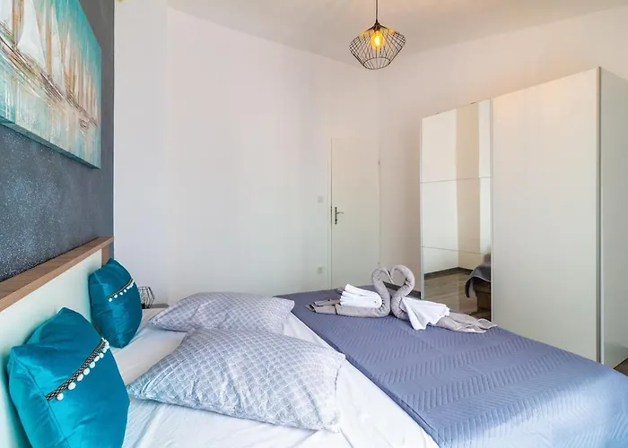 아파트 Spacious Family By The Sea Kaštela