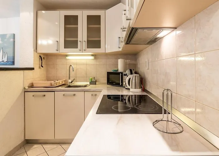 Spacious Family By The Sea 아파트