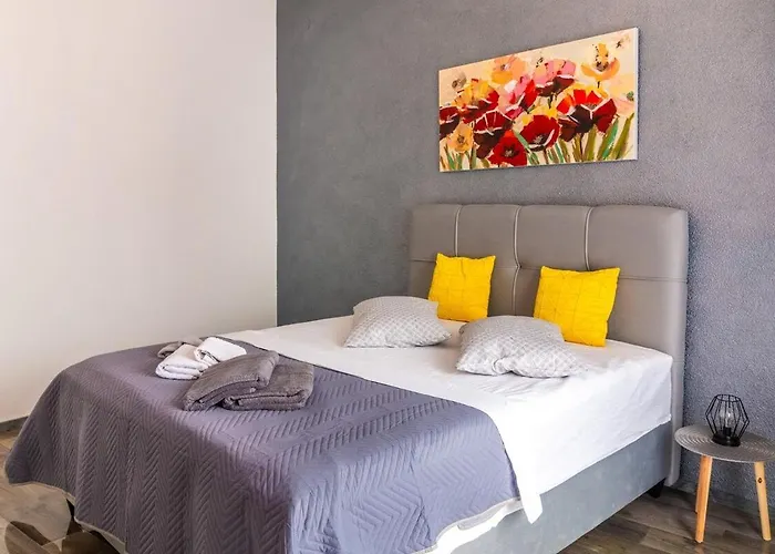 Spacious Family By The Sea * Kaštela