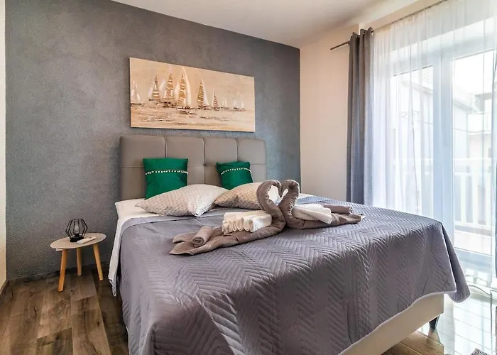 Spacious Family By The Sea 아파트