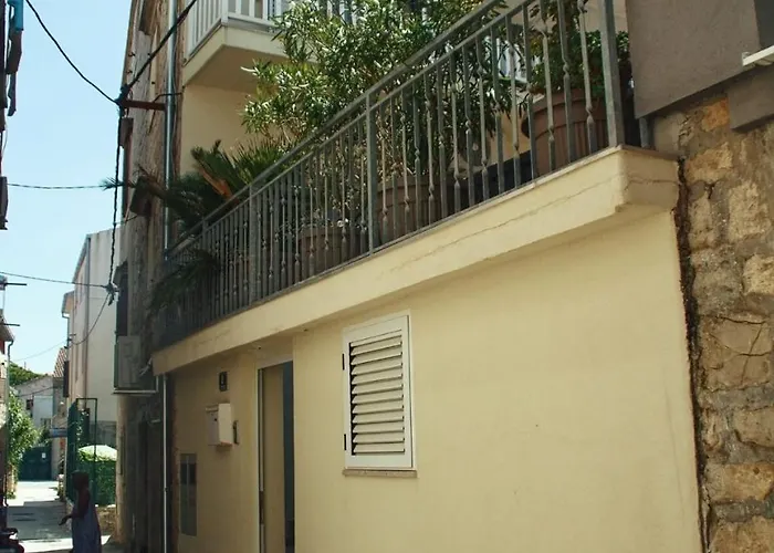 Spacious Family By The Sea * Kaštela