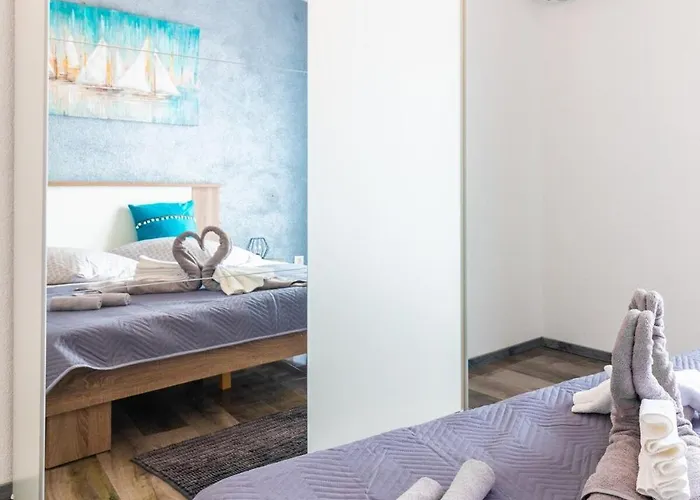 Spacious Family By The Sea Kaštela